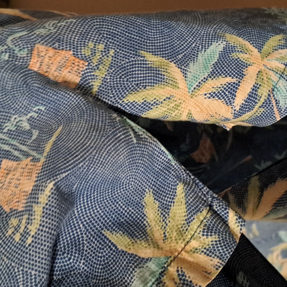 Tori Richard Blue Palm Print Men's Shirt. Size Large. - Picture 5 of 8